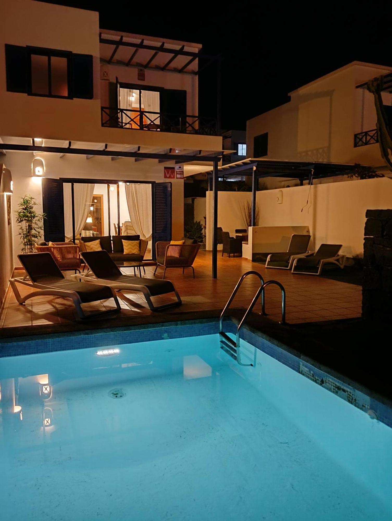 Villa Optimist Rubicon Piscina Climatizable, Frente Al Mar プラヤ・ブランカ エクステリア 写真