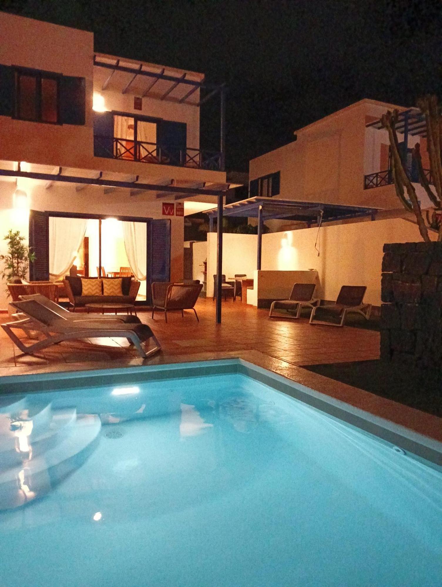 Villa Optimist Rubicon Piscina Climatizable, Frente Al Mar プラヤ・ブランカ エクステリア 写真